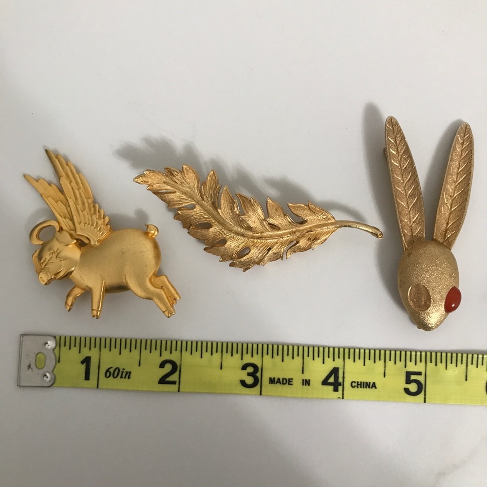 Gold Small Pet Decorative Clips - Leaf, Winged Animal, and Bunny
